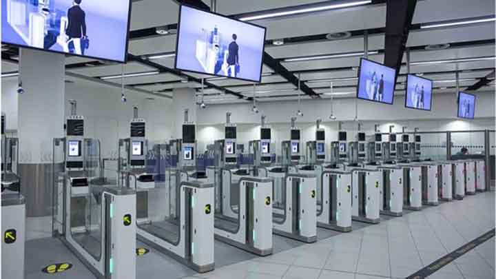 e-gate in airport